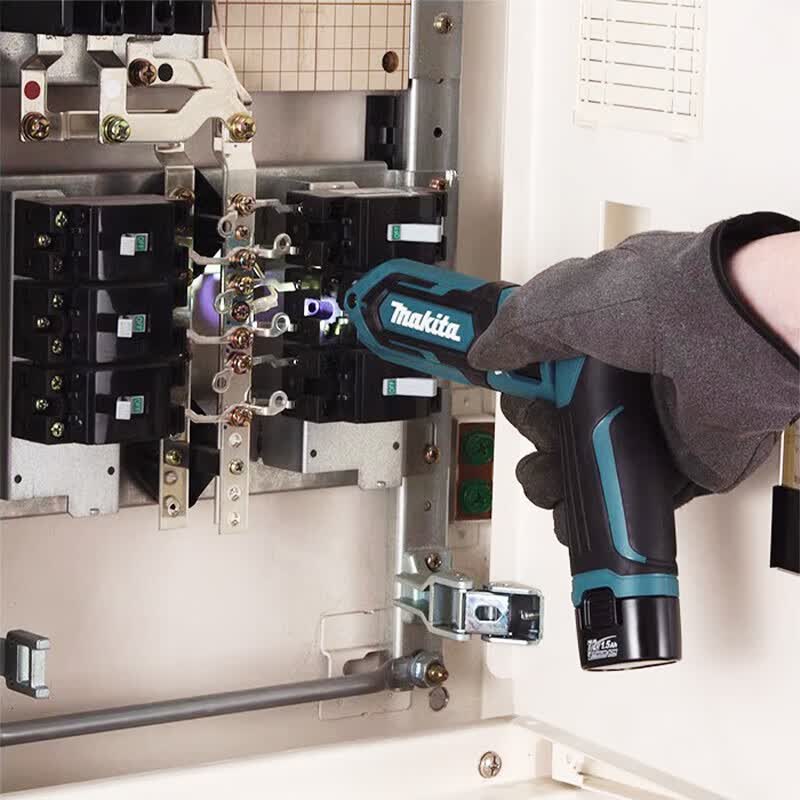 Makita DF012 7.2V Foldable Ele - Electronics Repair Team recension och pris